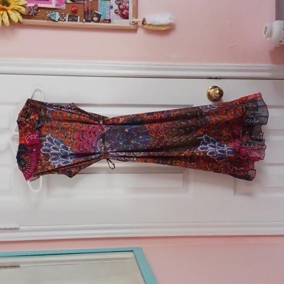 Silly Yeti RUFFLED WRAP AROUND DRESS - Picture 4 of 8